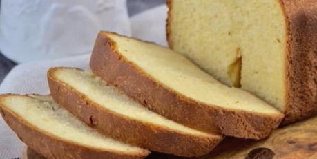 ขนมปังข้าวโพดในเครื่องทำขนมปังเรดมอนด์