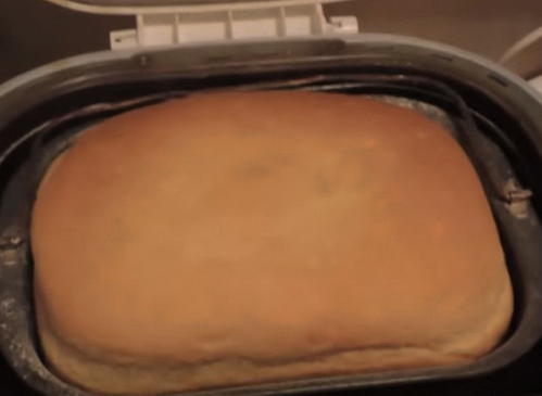 วิธีการอบขนมปังข้าวสาลีในเครื่องทำขนมปังเรดมอนด์