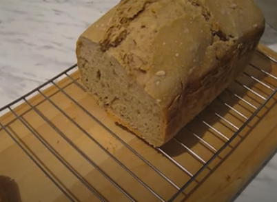 ขนมปัง Sourdough ในเครื่องทำขนมปัง Mulinex