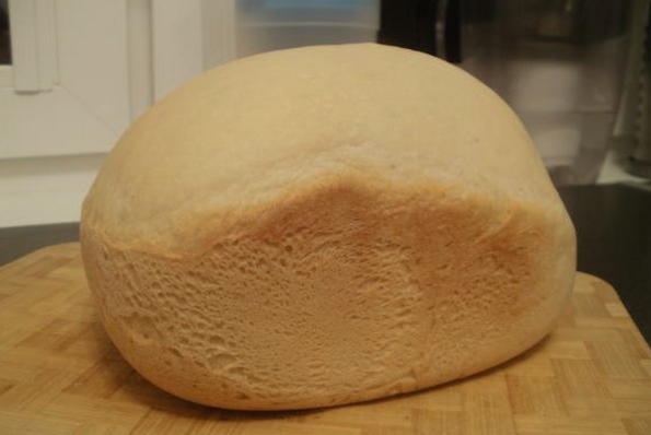 ขนมปังฝรั่งเศสในเครื่องทำขนมปัง Moulinex
